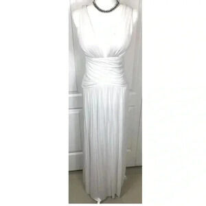 Rubber Ducky SZ M White Deep Plunge Dress
